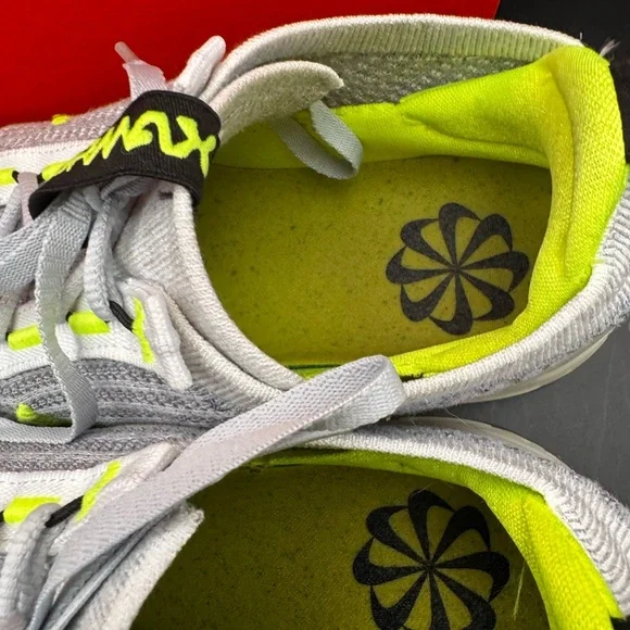 Nike Air VaporMax Gray White Volt Youth Shoes Sneakers Size 6.5 With Box - Picture 15 of 16